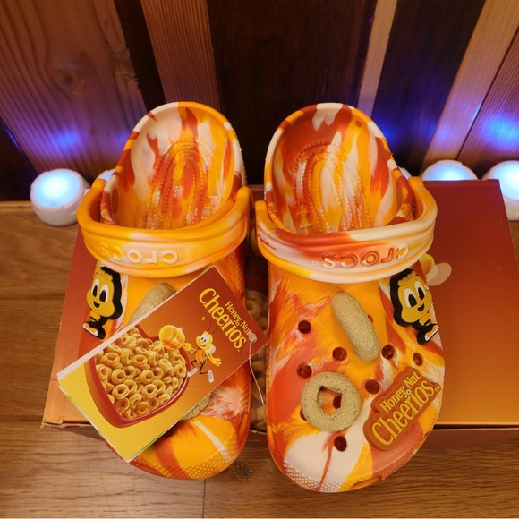 Croc Honey Nut Cheerios Classic Kid J4 - Brand New, Fun Design - Picture 3 of 8